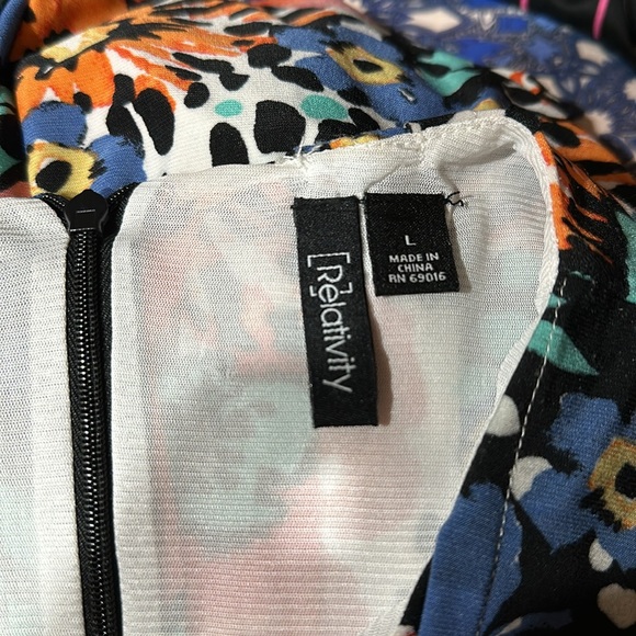 Relativity Pleated Scoop Neck Multi Colored Floral Midi Dress - Picture 9 of 10